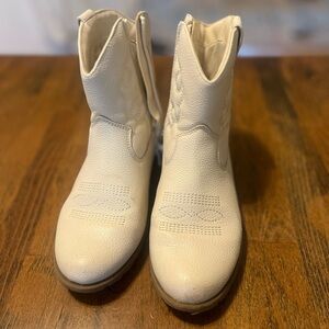 Cat & Jack Cream Kids Cowboy Boots